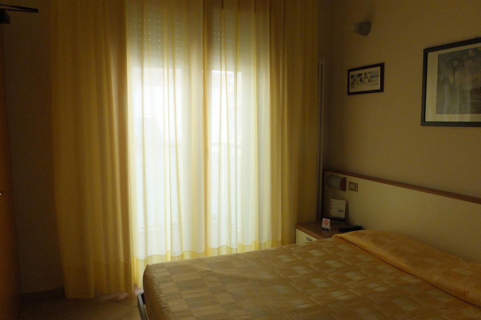 Hotel Nettuno Сотомарина Екстериор снимка